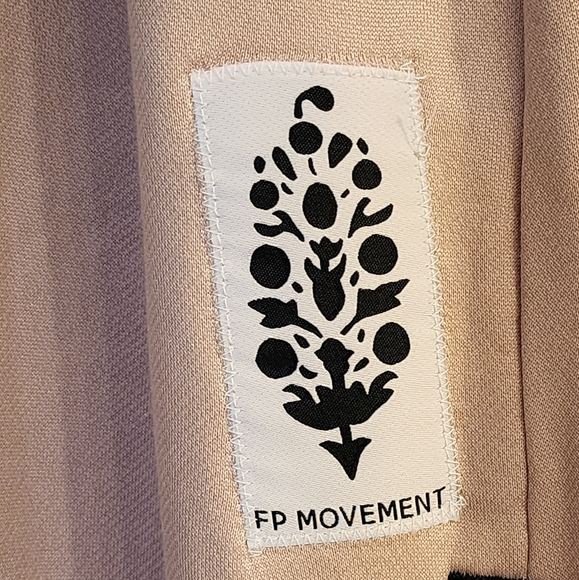 NWOT FP movement switch up pants sz med - Picture 6 of 15